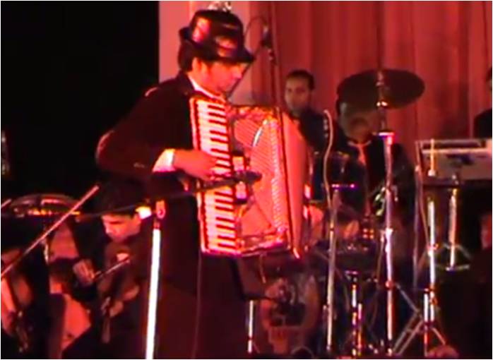 accordion player belgaum