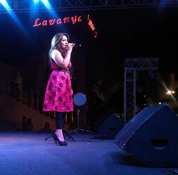 female singer belgaum